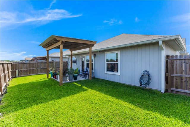 6766 Mikayla St, Corpus Christi, TX 78413