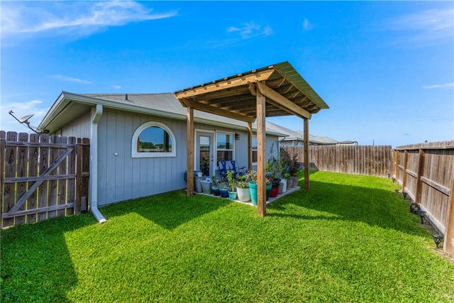 6766 Mikayla St, Corpus Christi, TX 78413