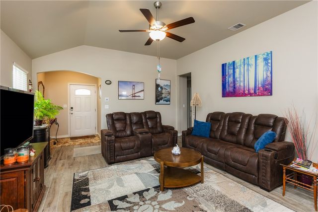 6766 Mikayla St, Corpus Christi, TX 78413