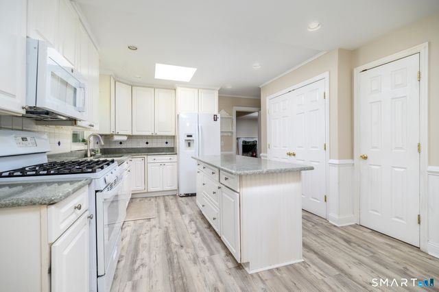 1 Little John Lane, Stamford, CT 06907
