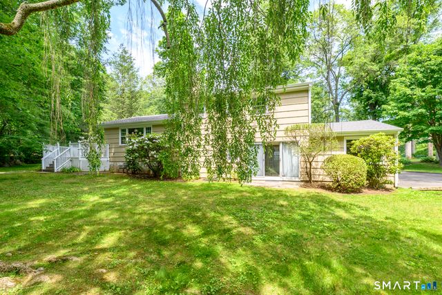 1 Little John Lane, Stamford, CT 06907