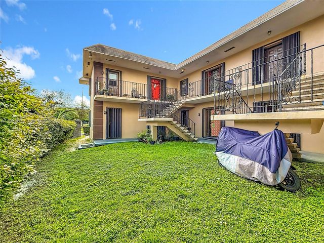 2335 NE 172nd St 4, North Miami Beach, FL 33160