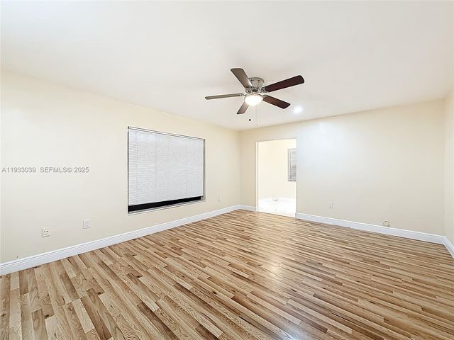 2335 NE 172nd St 4, North Miami Beach, FL 33160