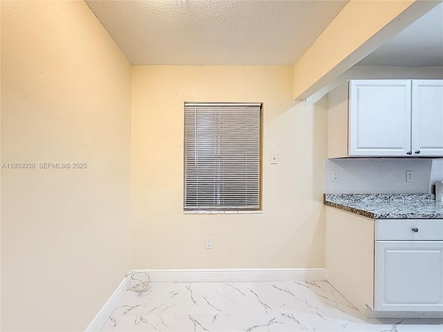 2335 NE 172nd St 4, North Miami Beach, FL 33160