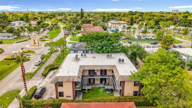 2335 NE 172nd St 4, North Miami Beach, FL 33160