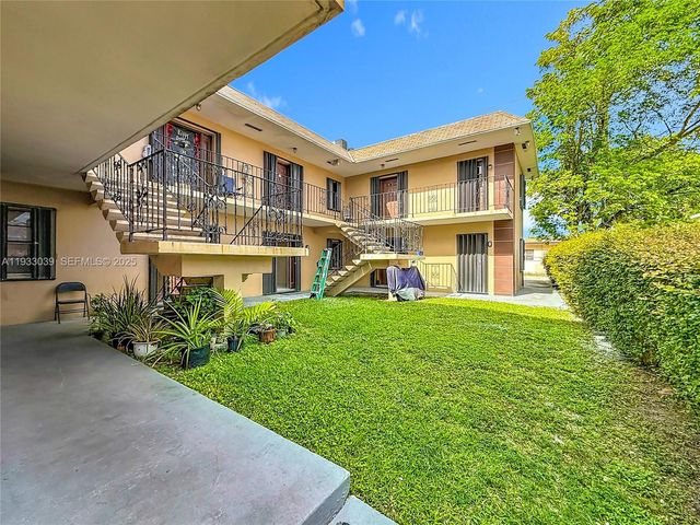 2335 NE 172nd St 4, North Miami Beach, FL 33160