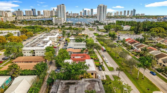 2335 NE 172nd St 4, North Miami Beach, FL 33160