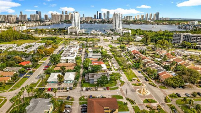 2335 NE 172nd St 4, North Miami Beach, FL 33160