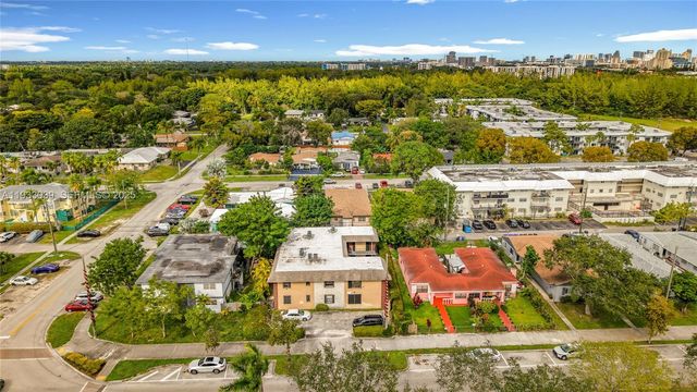 2335 NE 172nd St 4, North Miami Beach, FL 33160