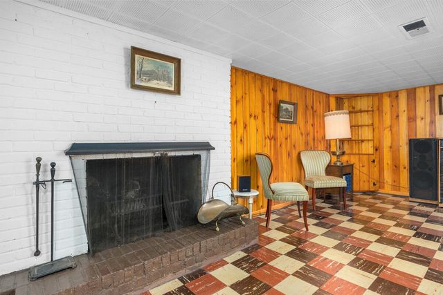 132 Morningside Drive Se, Grand Rapids Twp, MI 49506