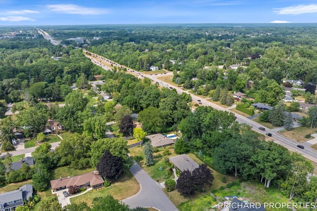 132 Morningside Drive Se, Grand Rapids Twp, MI 49506