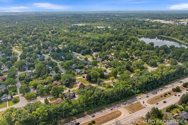 132 Morningside Drive Se, Grand Rapids Twp, MI 49506