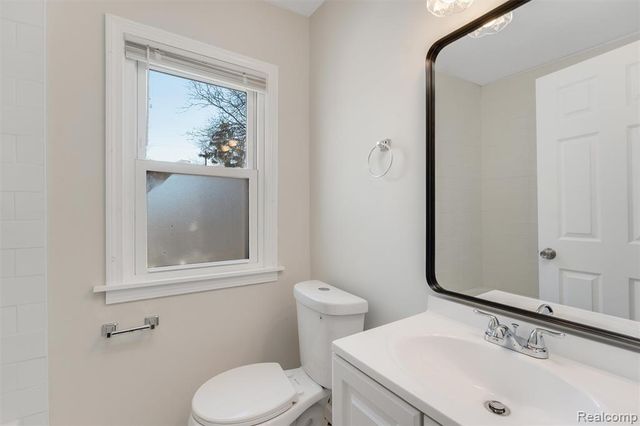 19168 Berden, Grosse Pointe, MI 48236
