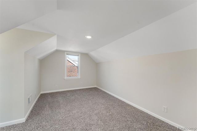 19168 Berden, Grosse Pointe, MI 48236