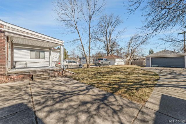 19168 Berden, Grosse Pointe, MI 48236