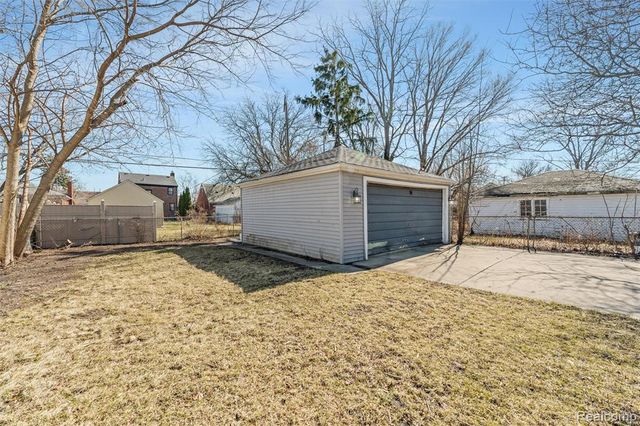 19168 Berden, Grosse Pointe, MI 48236