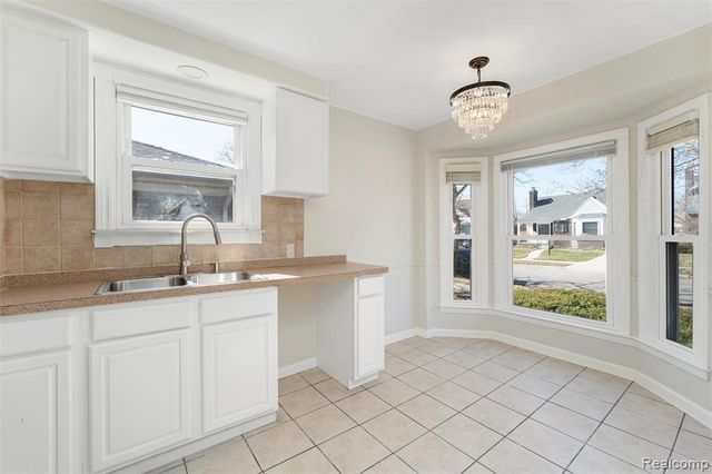 19168 Berden, Grosse Pointe, MI 48236