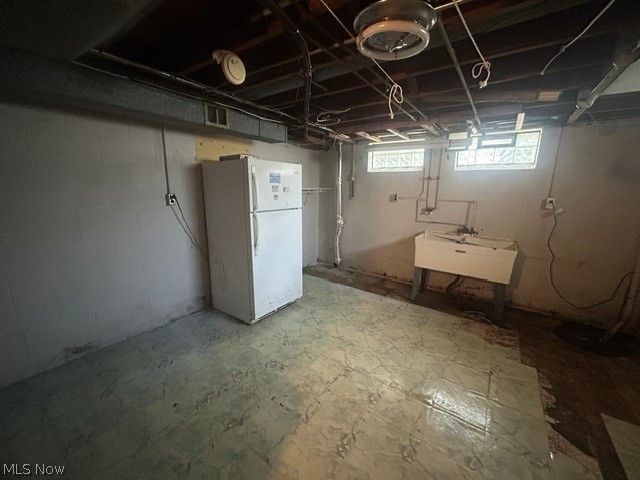 10761 Meadowbrook Drive, Parma Heights, OH 44130