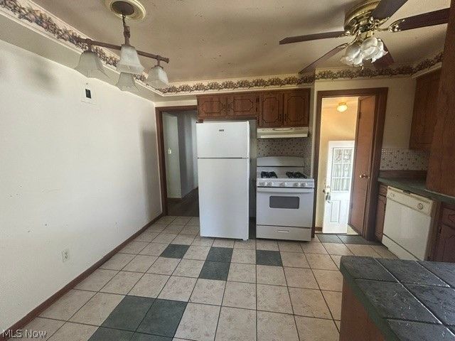 10761 Meadowbrook Drive, Parma Heights, OH 44130