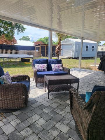 272 SW Crescent Avenue, Port St. Lucie, Port St Lucie, FL 34984