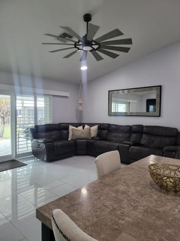 272 SW Crescent Avenue, Port St. Lucie, Port St Lucie, FL 34984