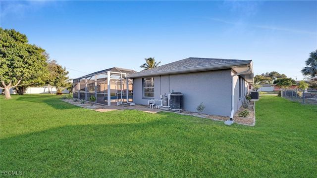 1705 SE 6th TER, Cape Coral, FL 33990