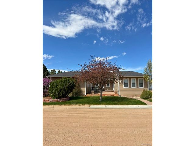 323 Fairview St, Otis, CO 80743