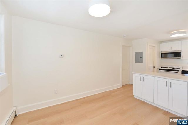244 Van Winkle Avenue 2, Hawthorne, NJ 07506
