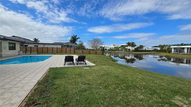 16653 Golfview Dr, Weston, FL 33326