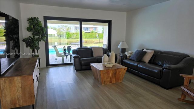 16653 Golfview Dr, Weston, FL 33326