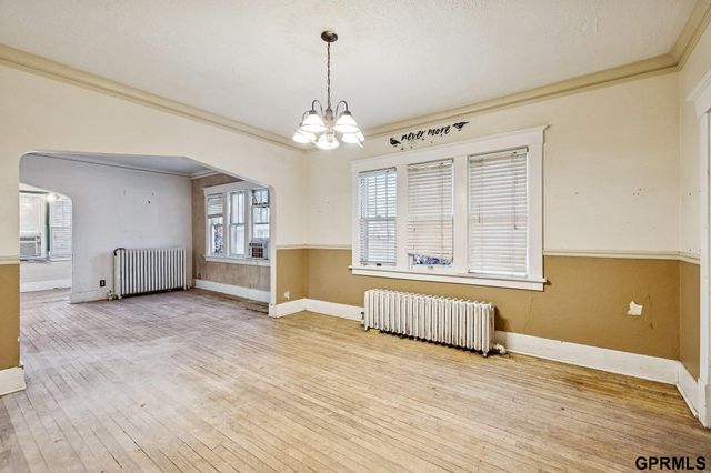 1529 Grant Street, Omaha, NE 68110