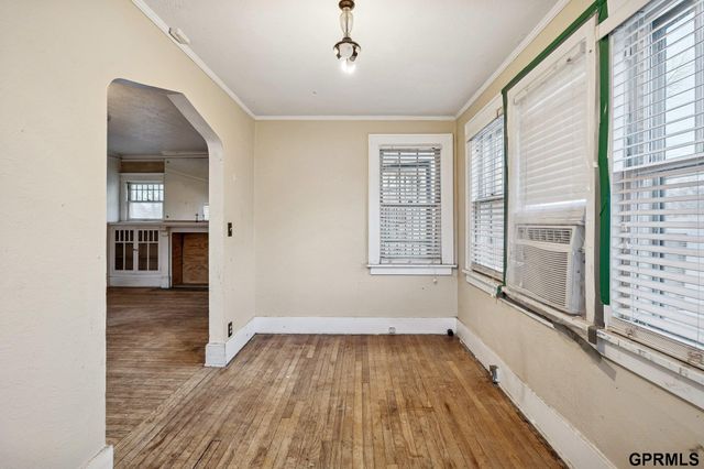 1529 Grant Street, Omaha, NE 68110