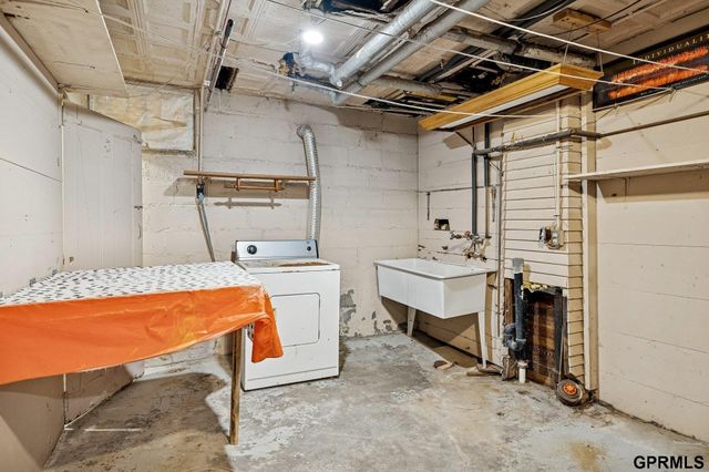 1529 Grant Street, Omaha, NE 68110