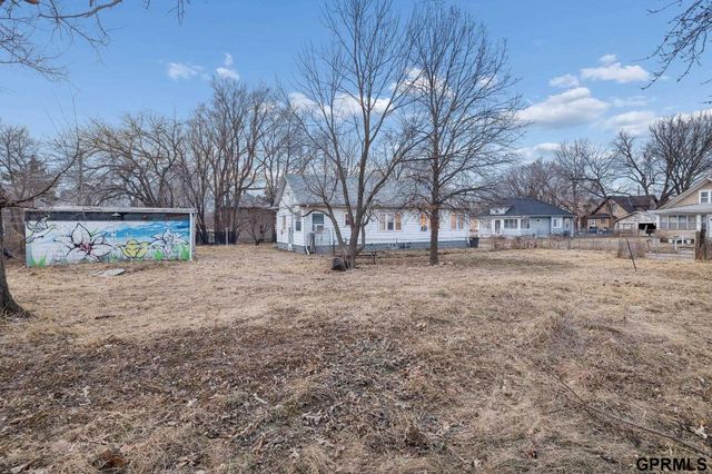 1529 Grant Street, Omaha, NE 68110