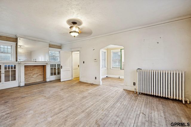 1529 Grant Street, Omaha, NE 68110