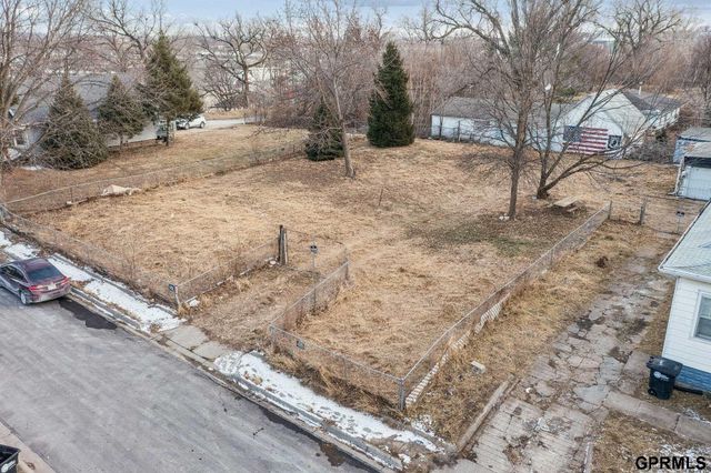 1529 Grant Street, Omaha, NE 68110