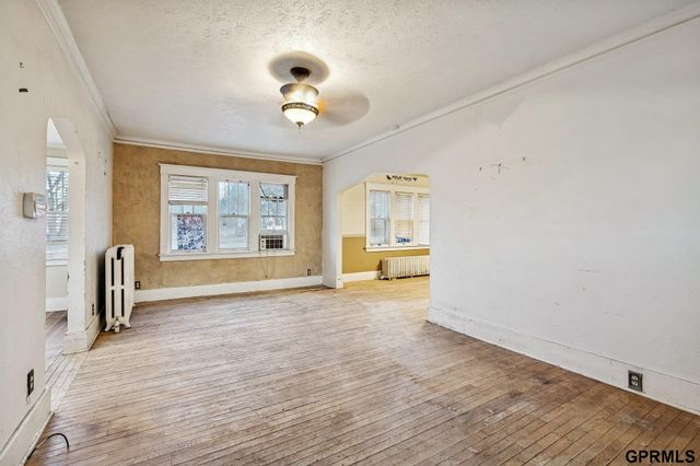 1529 Grant Street, Omaha, NE 68110