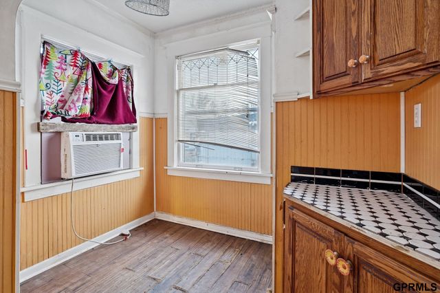 1529 Grant Street, Omaha, NE 68110