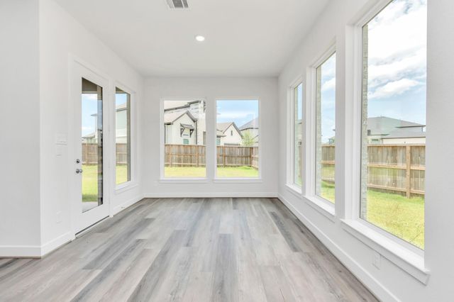 21118 Chelton Beach Drive, Cypress, TX 77433