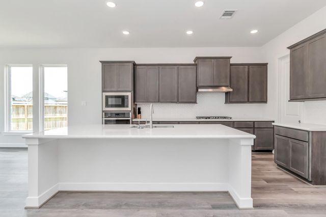 21118 Chelton Beach Drive, Cypress, TX 77433