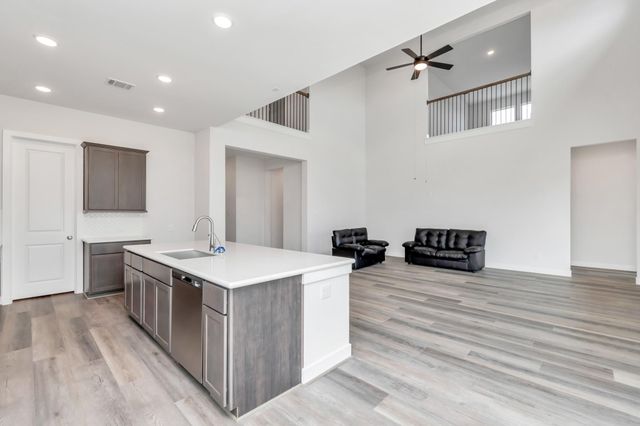 21118 Chelton Beach Drive, Cypress, TX 77433