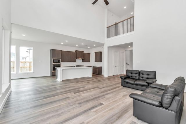 21118 Chelton Beach Drive, Cypress, TX 77433