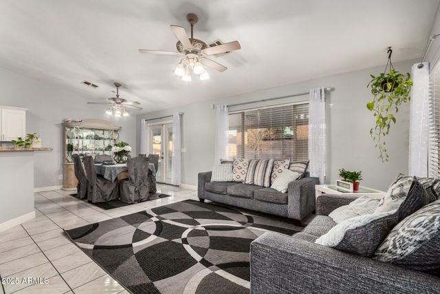 8441 W MINNEZONA Avenue, Phoenix, AZ 85037