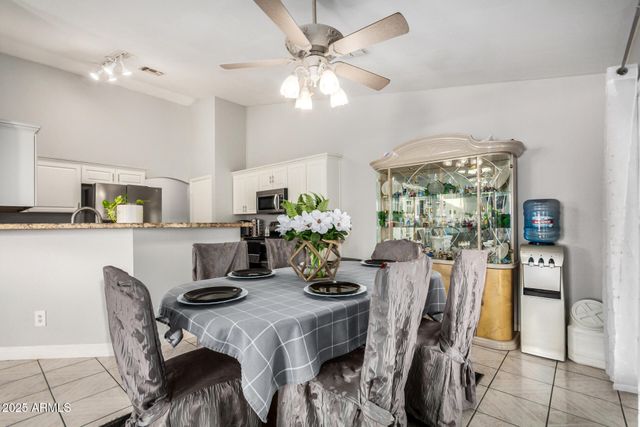 8441 W MINNEZONA Avenue, Phoenix, AZ 85037