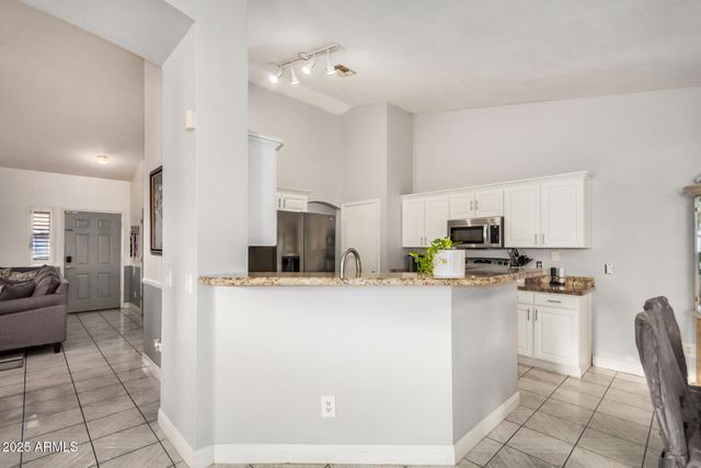 8441 W MINNEZONA Avenue, Phoenix, AZ 85037