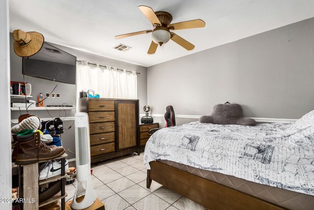 8441 W MINNEZONA Avenue, Phoenix, AZ 85037