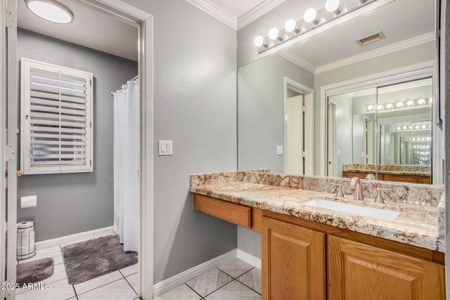 8441 W MINNEZONA Avenue, Phoenix, AZ 85037