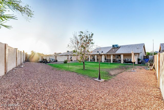 8441 W MINNEZONA Avenue, Phoenix, AZ 85037