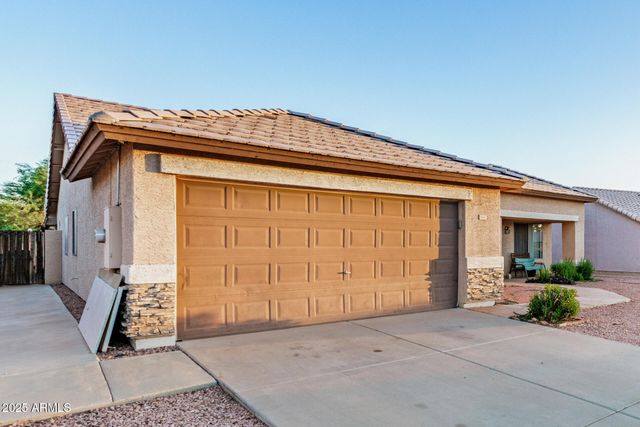 8441 W MINNEZONA Avenue, Phoenix, AZ 85037