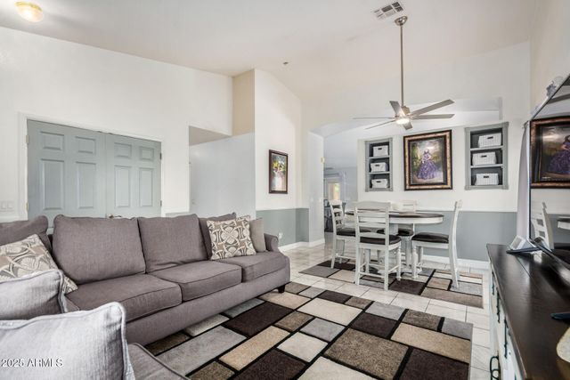 8441 W MINNEZONA Avenue, Phoenix, AZ 85037